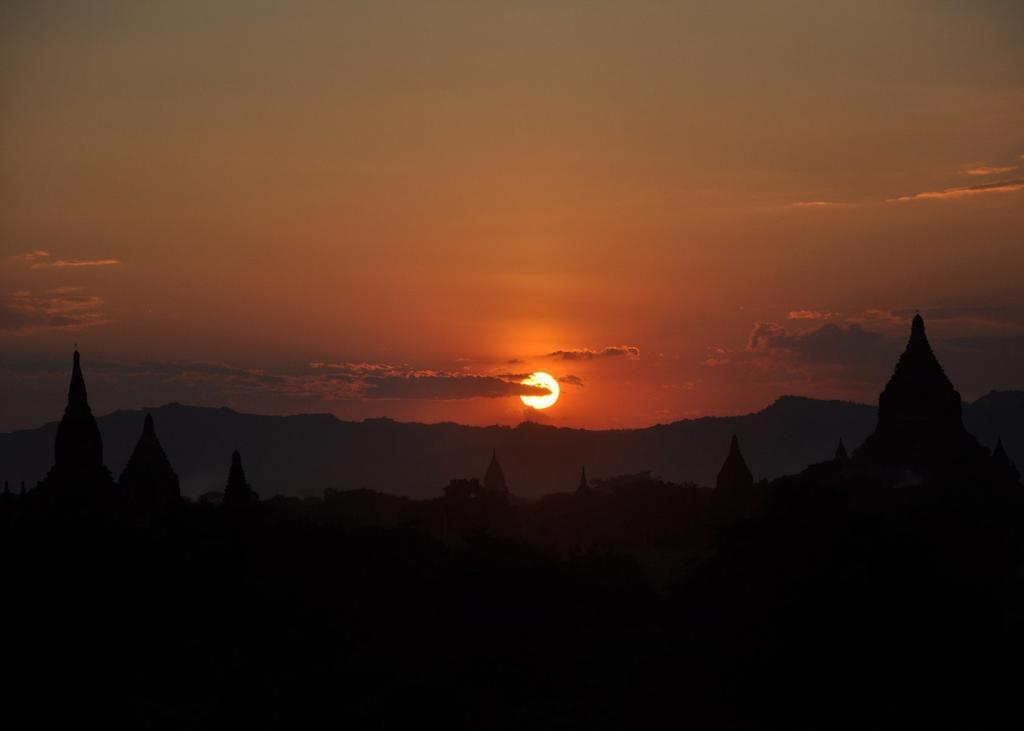 Green Land Motel Bagan Buitenkant foto