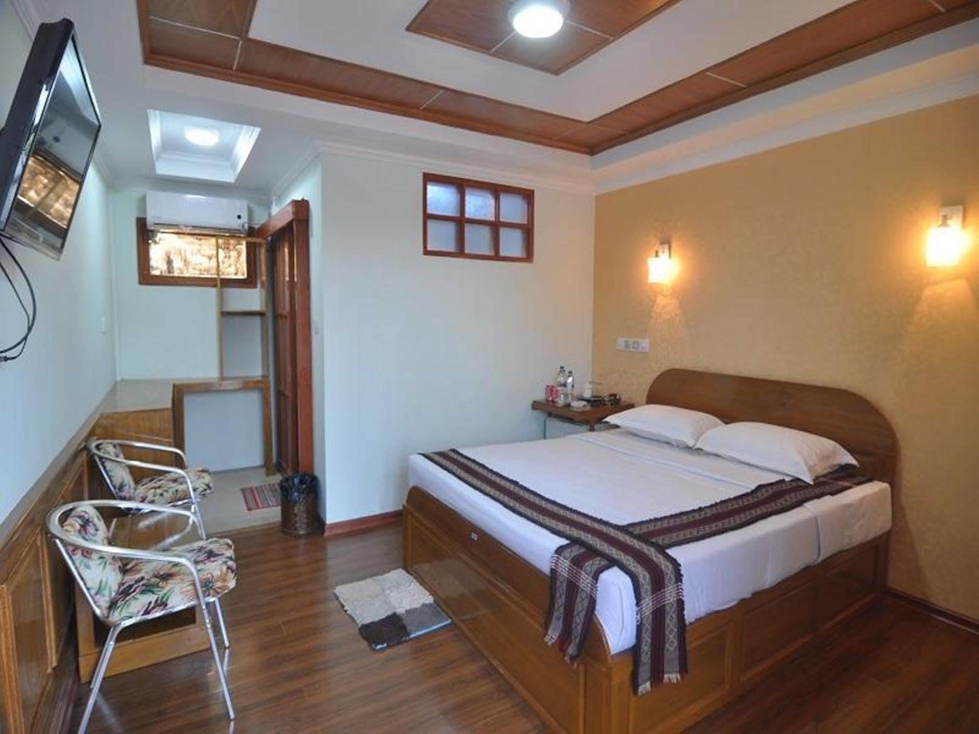 Green Land Motel Bagan Buitenkant foto