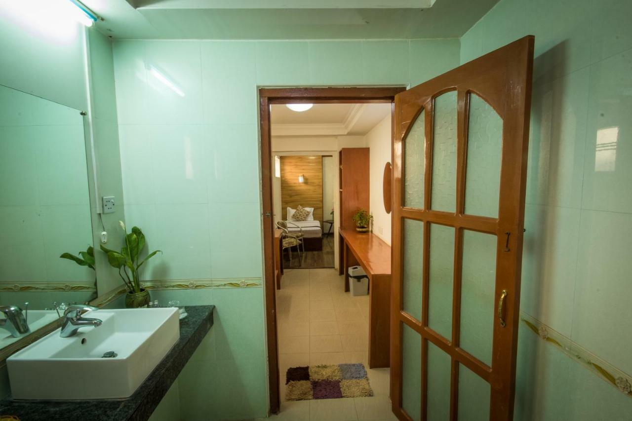 Green Land Motel Bagan Buitenkant foto